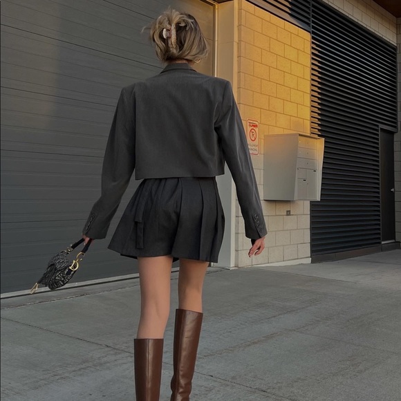 STORETS PLEATED SKIRT - Picture 3 of 9